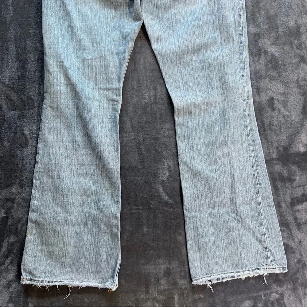 BKE Denim Jeans Women's 28x31.5 Liberty Flare Leg Distressed Low Rise Light Wash - Picture 11 of 16